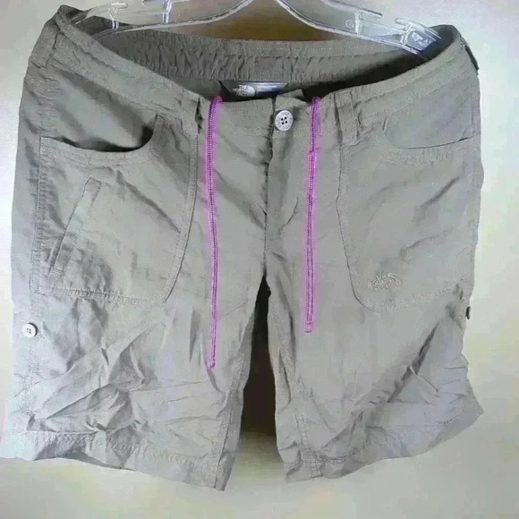 Womens The North Face Lightweight Shorts  - Size 6 - Picture 1 of 9